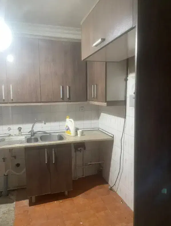 کابینتMDF در حد نو + سینک و هود و شیر|آب‌چکان و نظم‌دهنده ظروف|یزد, |دیوار