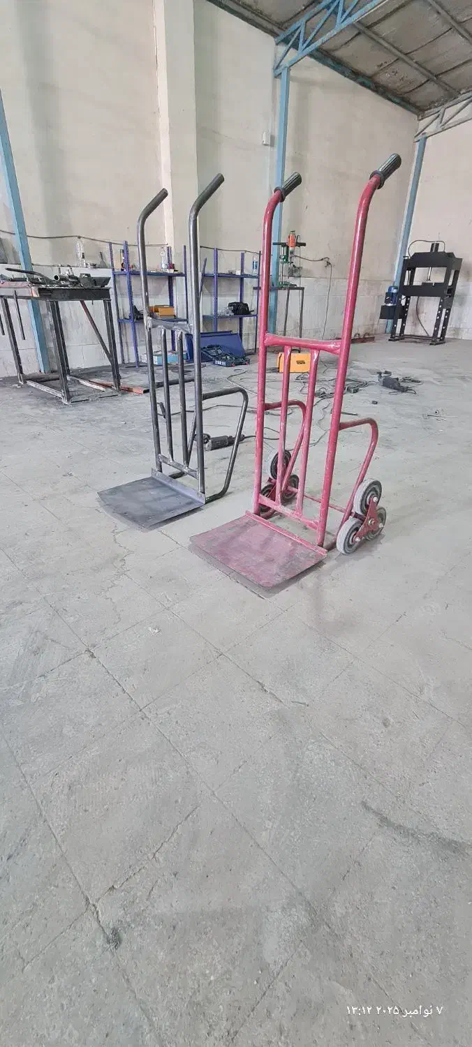 کارگاه تولیدی سازه های فلزی.گاری. فرغون.کانکس.|خدمات پیشه و مهارت|نجف‌آباد, حومه نجف آباد|دیوار