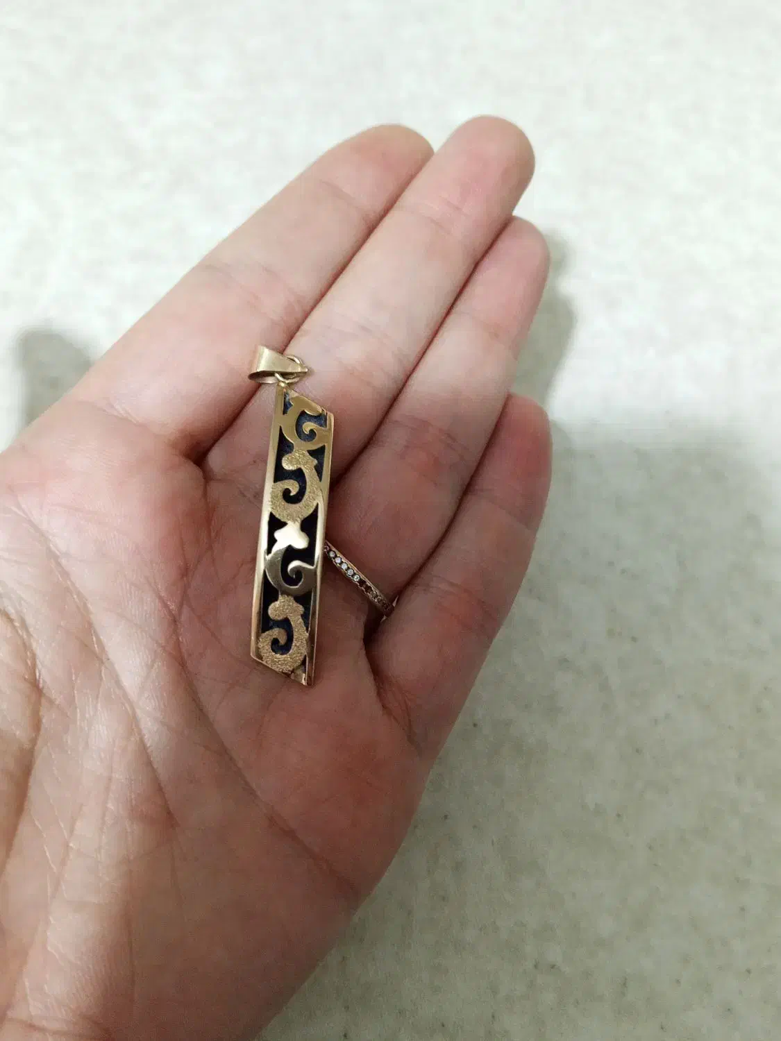 مقداری طلا سبک وزن|جواهرات|همدان, |دیوار