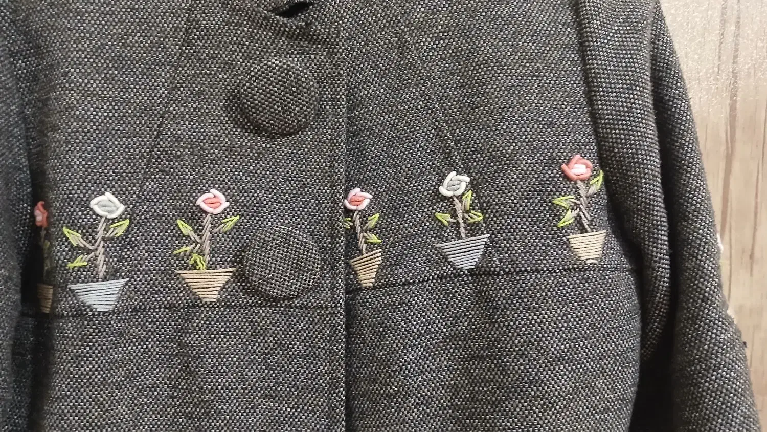 پالتو فوتر گلدوزی شده|لباس|رشت, شهرک شهید مفتح|دیوار