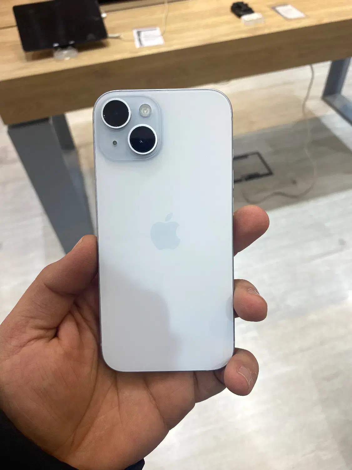 ایفون ۱۵ نرمال|موبایل|تهران, شیخ هادی|دیوار