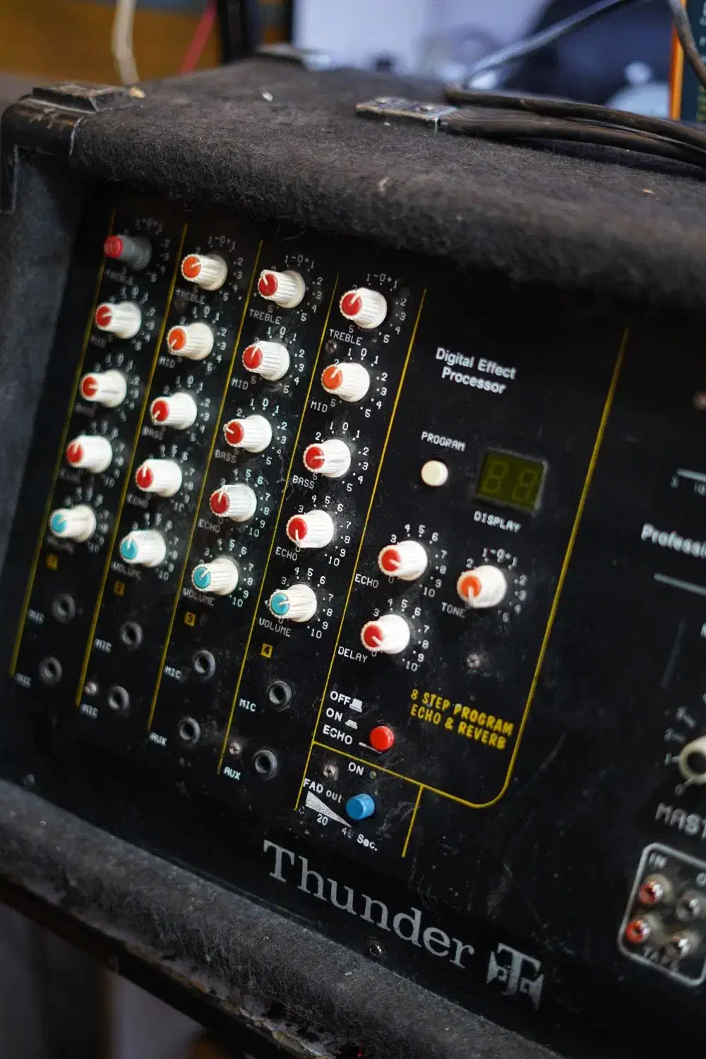 آمپلی فایر تندر|سیستم صوتی خانگی|شیراز, شیشه‌گری|دیوار