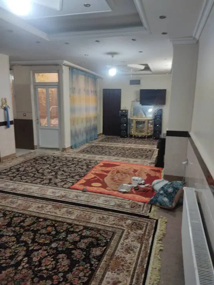 حیاط دربست مناسب آرایشگاه و سکونت|اجارهٔ خانه و ویلا|رباطکریم, رباطکریم|دیوار