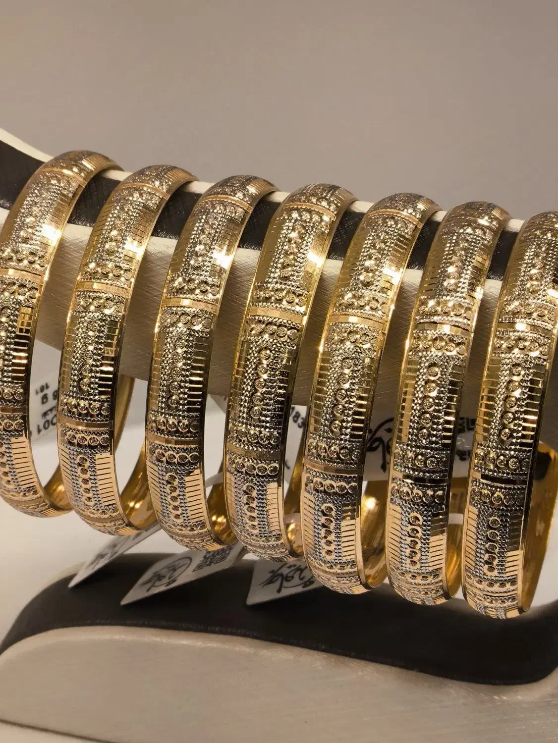 فروش اقساطی انواع نمونه های طلا|جواهرات|مشهد, انقلاب|دیوار