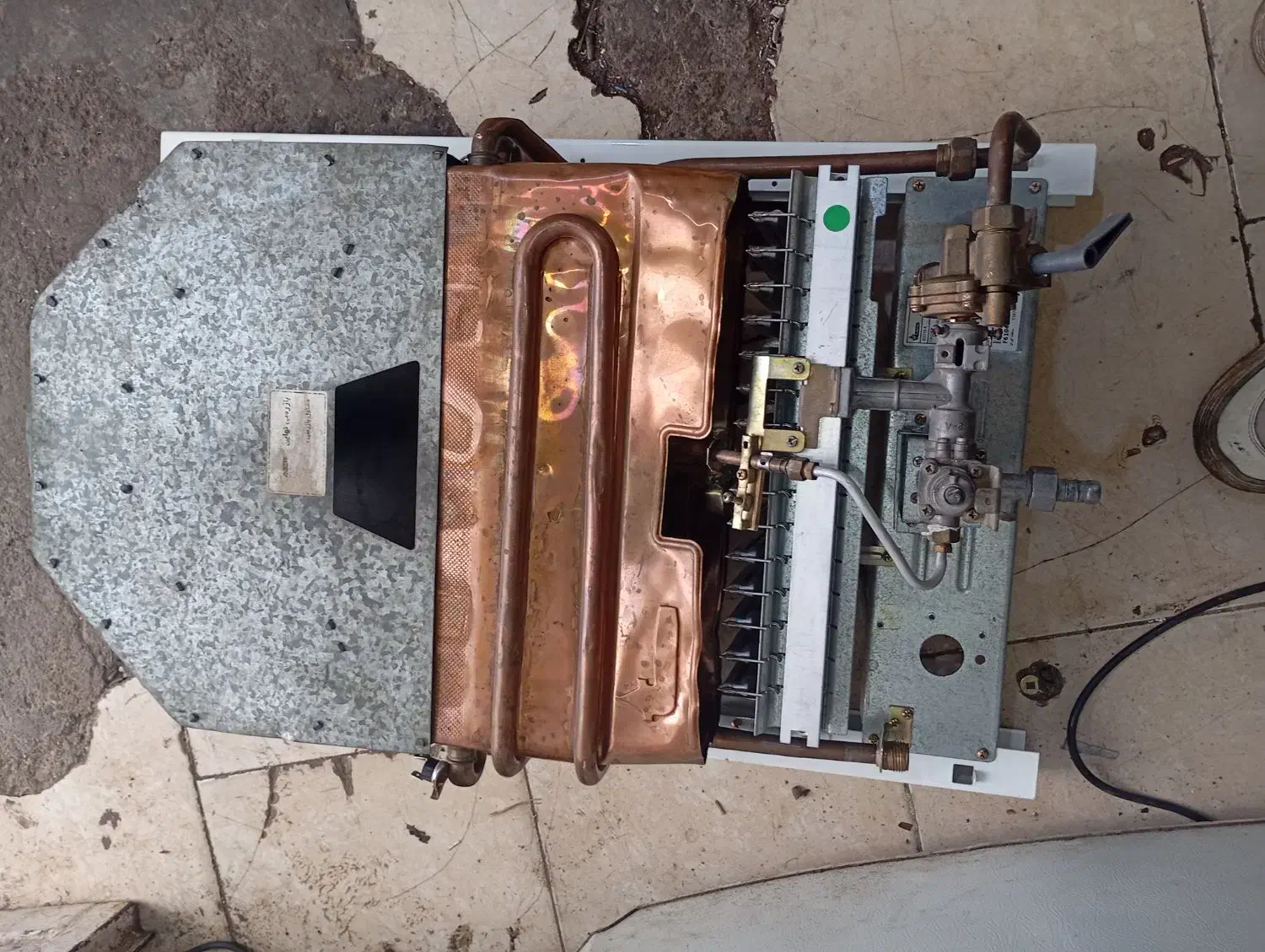 آبگرمکن دیواری بوتان|آبگرمکن، پکیج، شوفاژ|تربت جام, مطهری|دیوار