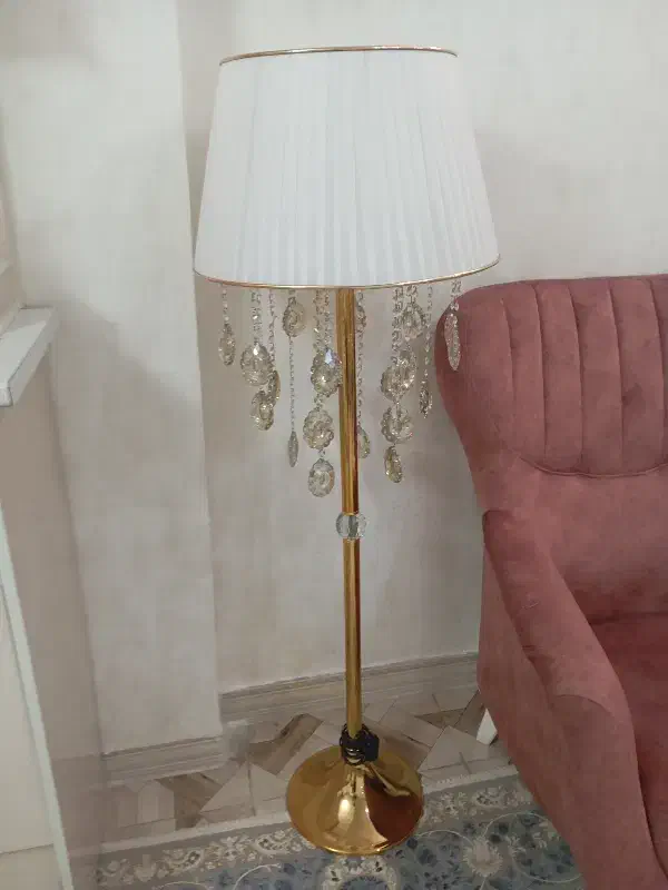 آباژور ایستاده|چراغ خواب و آباژور|قرچک, مهدیه|دیوار