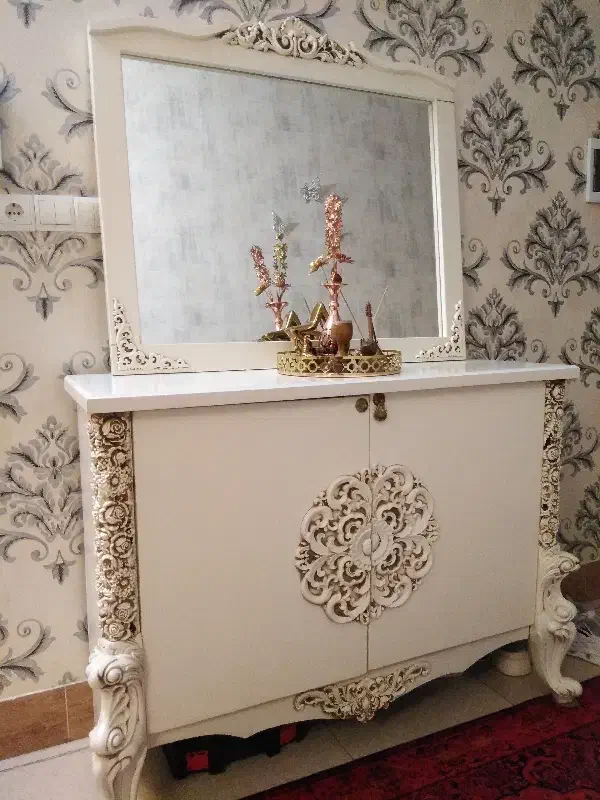 آیینه کنسول|بوفه، ویترین، کنسول|دامغان, |دیوار