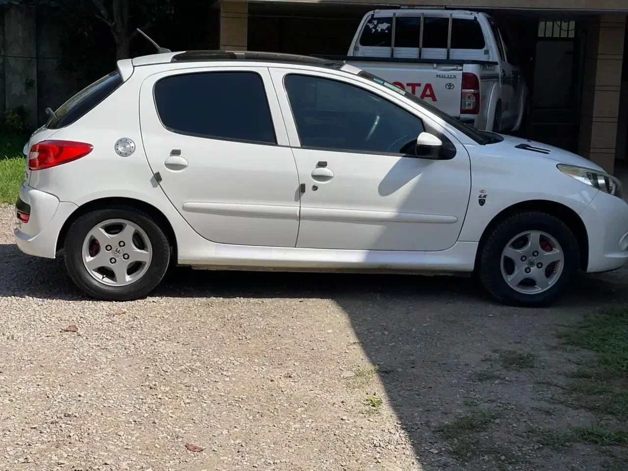 ۲۰۷ سقف پاناروما مدل۴۰۱|خودرو سواری و وانت|آستارا, |دیوار