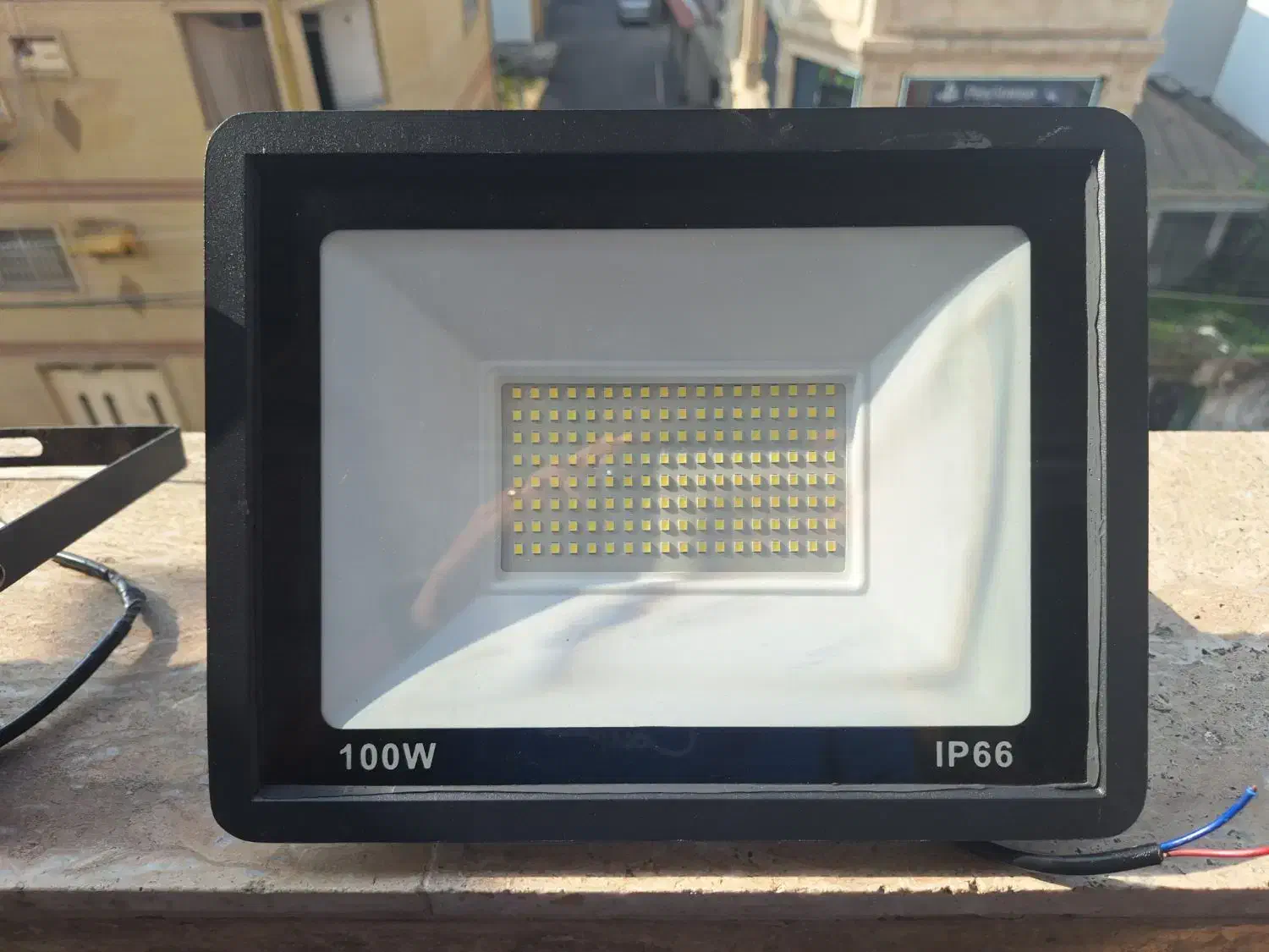 چراغ پرژکتور ۱۰۰ وات|لامپ و چراغ|رشت, معلم|دیوار