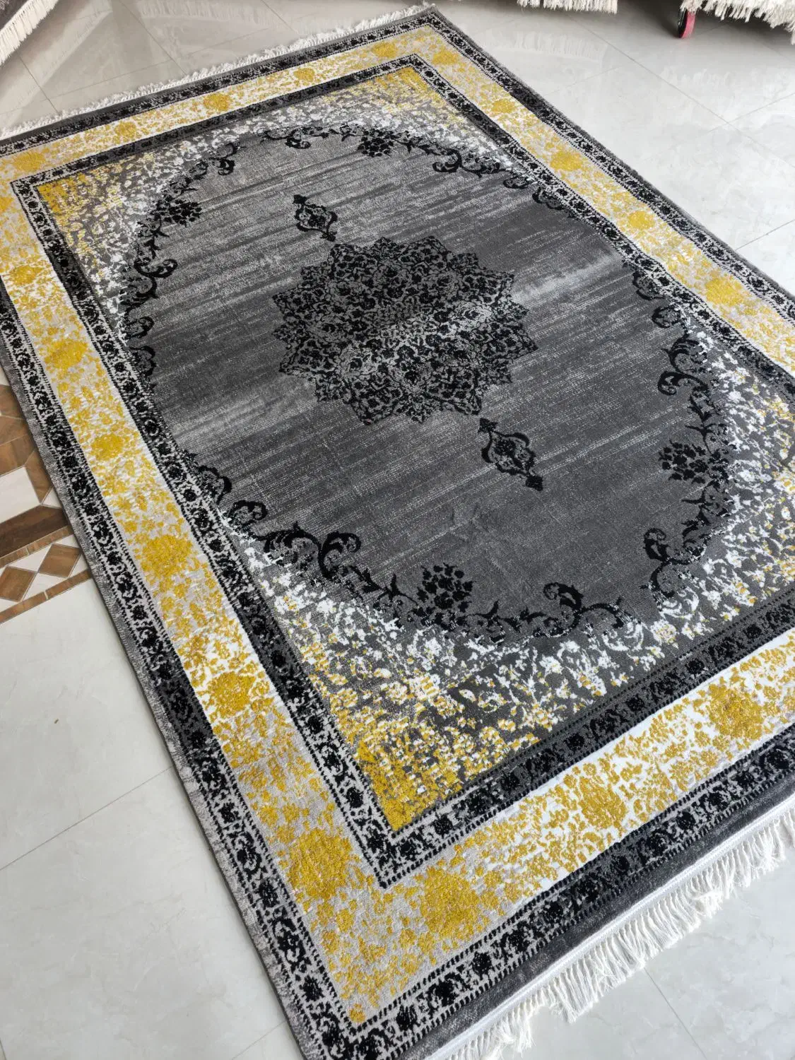 فرش ۷۰۰و۵۰۰شانه تمام نخ واقتصادی باهردرامدی|فرش|قرچک, مهدیه|دیوار