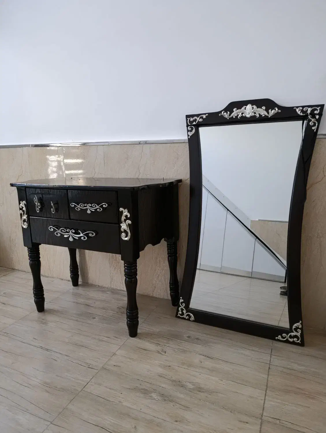 اینه ومیز ارایشی|مبلمان خانگی و میز عسلی|دیواندره, |دیوار