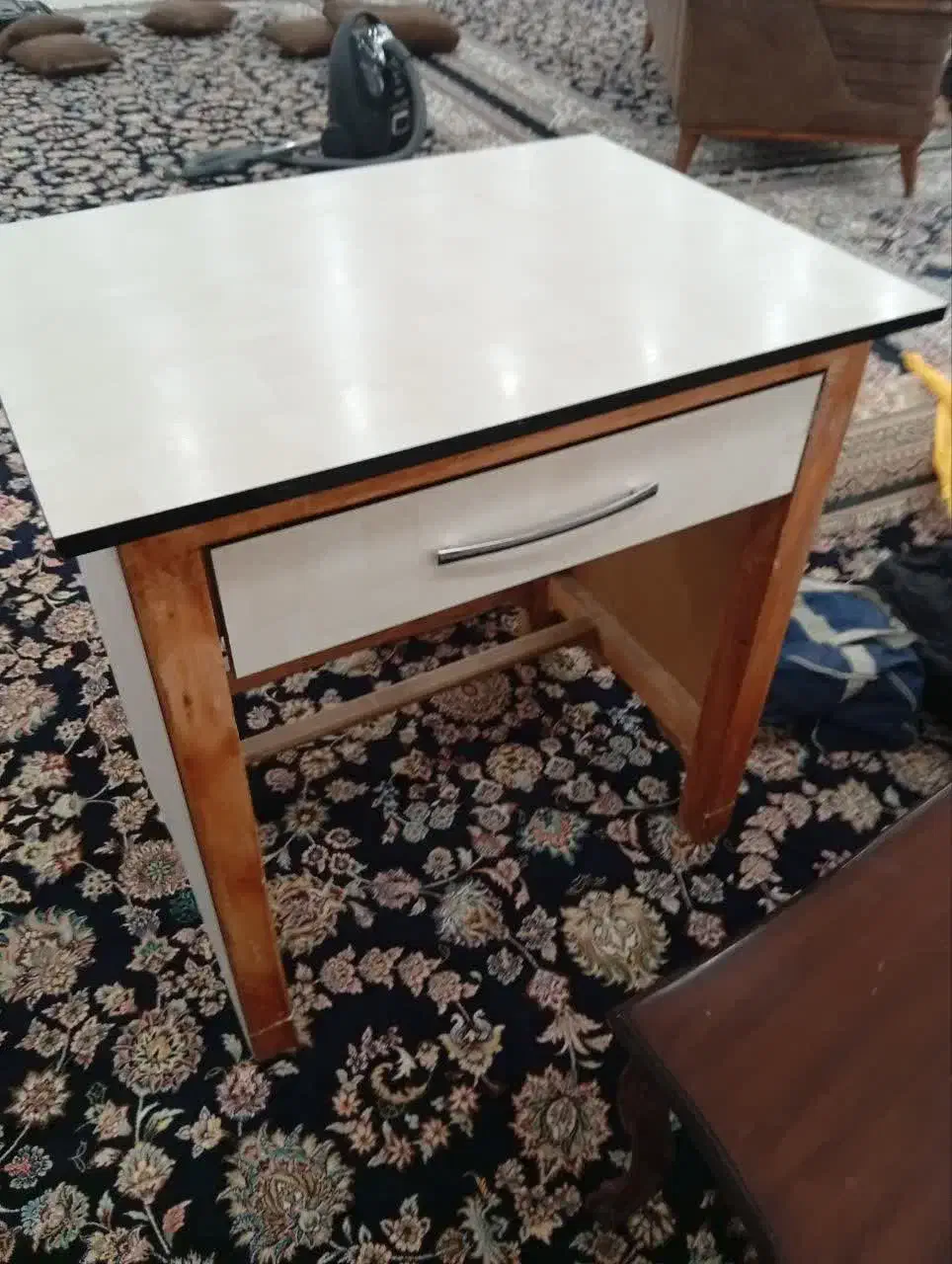 میز تحریر|میز تحریر و کامپیوتر|بروجرد, |دیوار