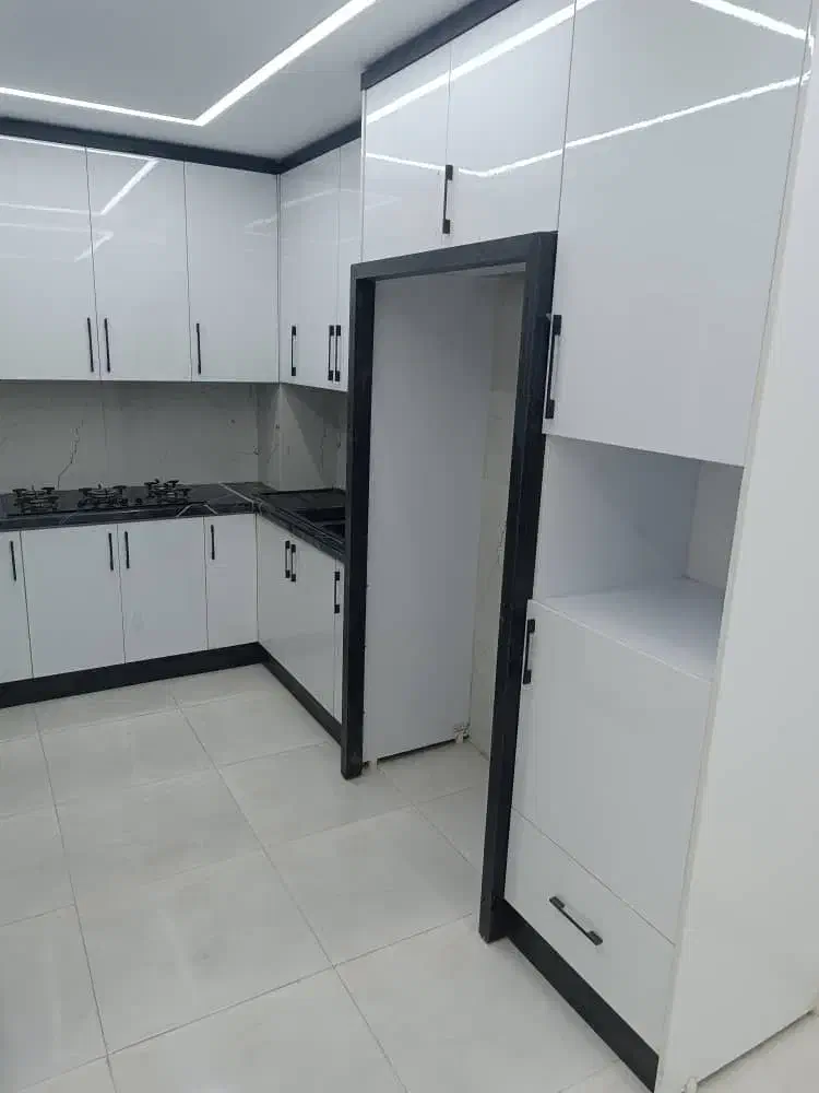 ۵۵متر/غربی ها/فول امکانات/عادل و طاهری