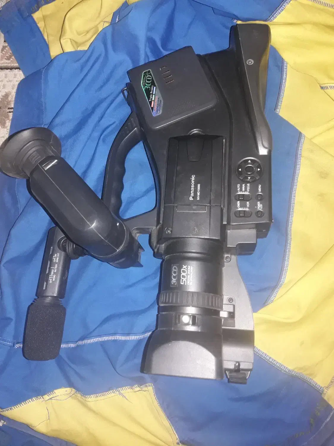 دوربین فیلمبرداری md10000و۲دستگاه دوربین یاشیکا|دوربین عکاسی و فیلمبرداری|اراک, |دیوار