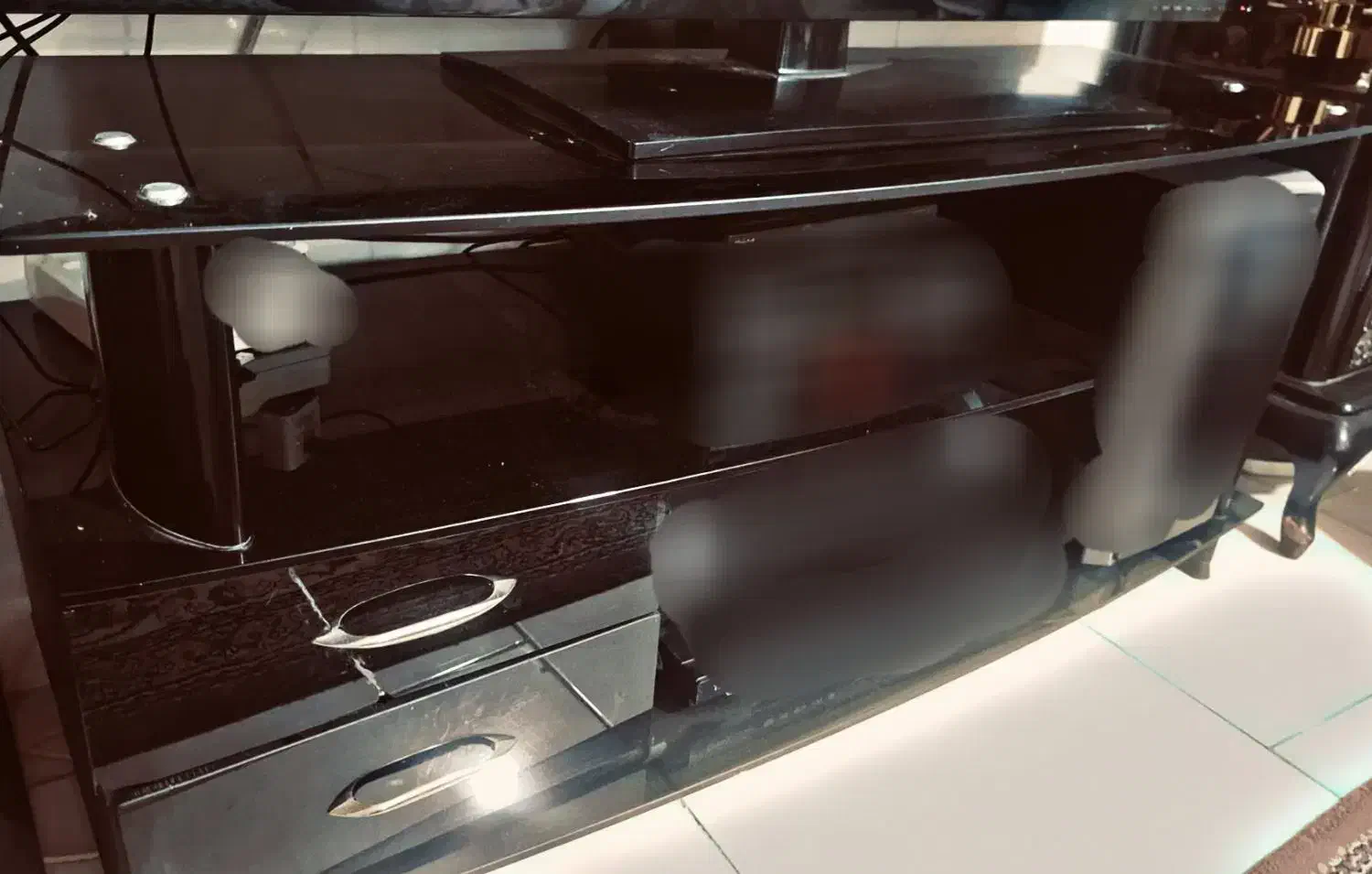 میز تلویزیون شیشه ای|میز تلویزیون|مشهد, شهید قربانی|دیوار