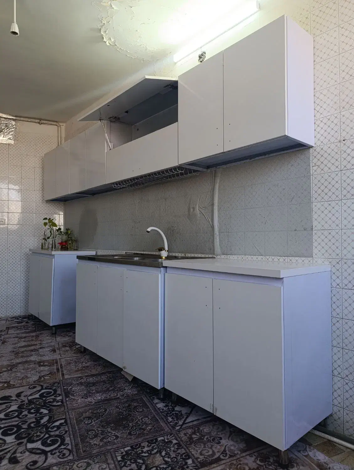 کابینت|مصالح و تجهیزات ساختمان|سبزوار, قائم|دیوار