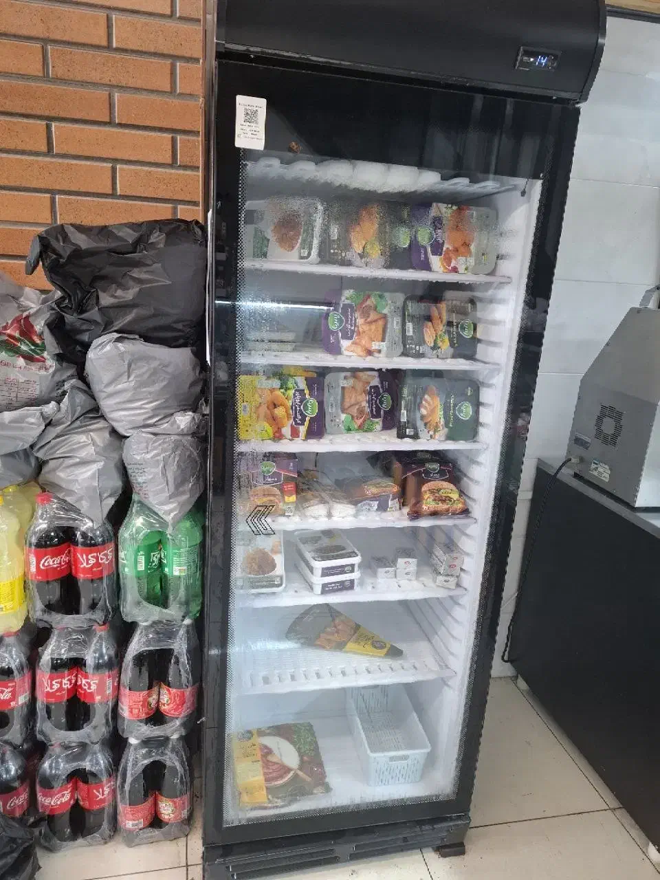 تجهیزات فروشگاهی یخچال فریزر ایستاده|فروشگاه و مغازه|رشت, منظریه|دیوار