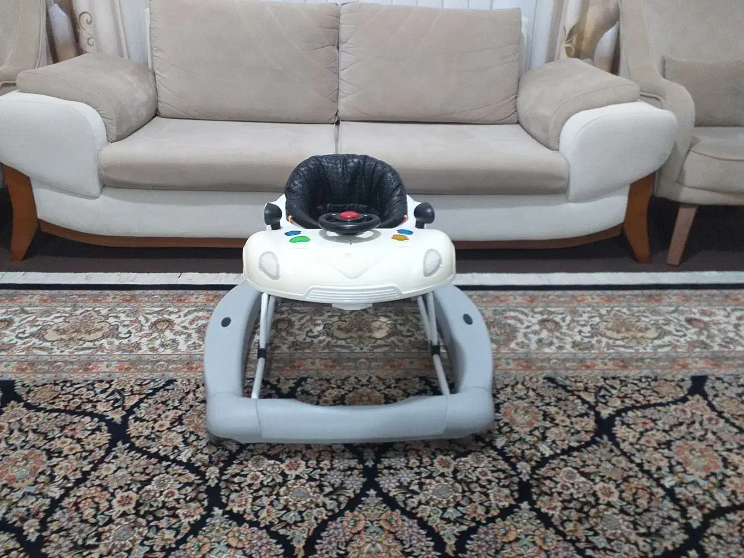 روروئک در حد نو|کالسکه و لوازم جانبی|کردکوی, |دیوار