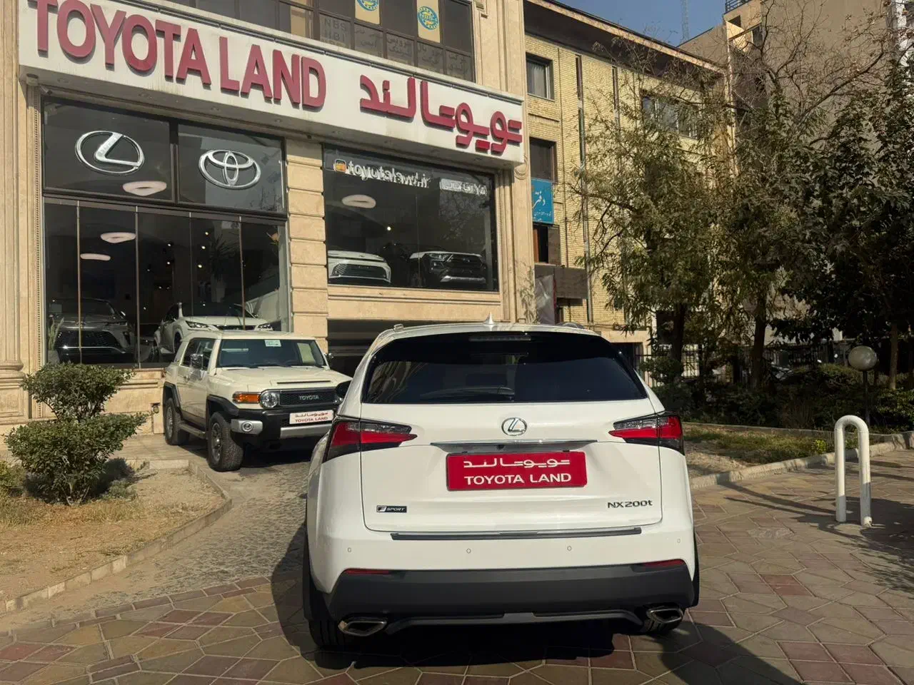 لکسوس  NX200 t F درحد صفر، مدل ۲۰۱۶|خودرو سواری و وانت|تهران, عباس‌آباد|دیوار