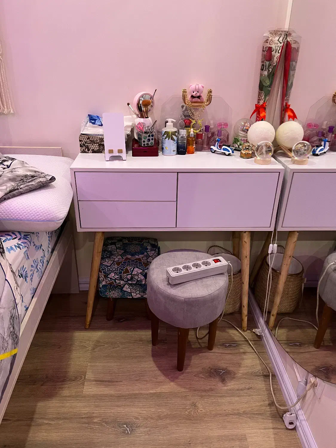 میز ارایش|بوفه، ویترین، کنسول|قدس, شهر‌قدس|دیوار