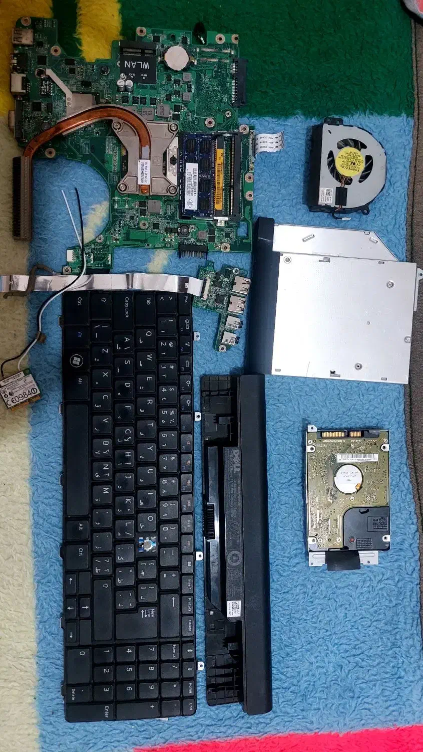 فروش وسایل لب تاب DELL|قطعات و لوازم جانبی رایانه|لنجان, |دیوار