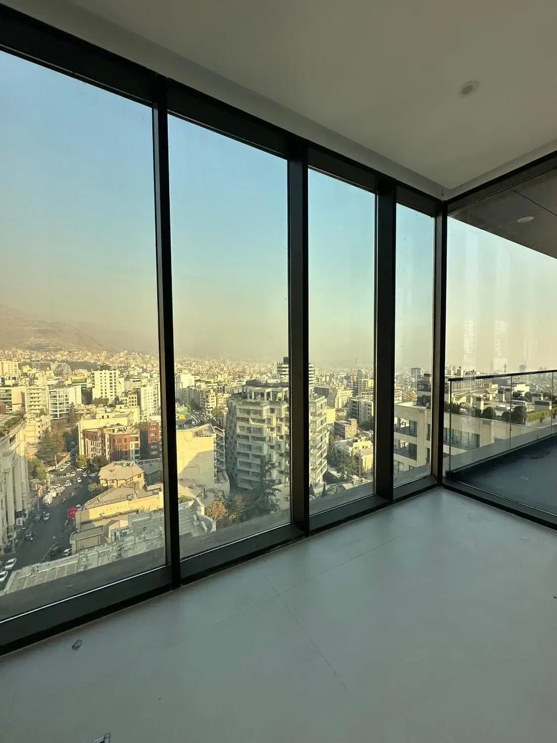 ۱۸۵ متر سوپر لوکس/ لابی مجلل/ روف|اجارهٔ دفتر کار، اتاق اداری، مطب|تهران, زعفرانیه|دیوار