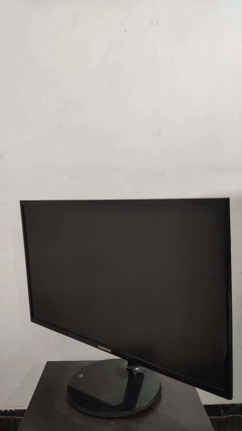 مانیتور باریک 24 اینچ سامسونگ S24F350|قطعات و لوازم جانبی رایانه|بهبهان, |دیوار