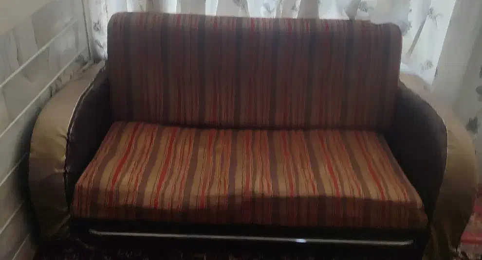 مبل تخت شو|مبلمان خانگی و میز عسلی|گلپایگان, |دیوار