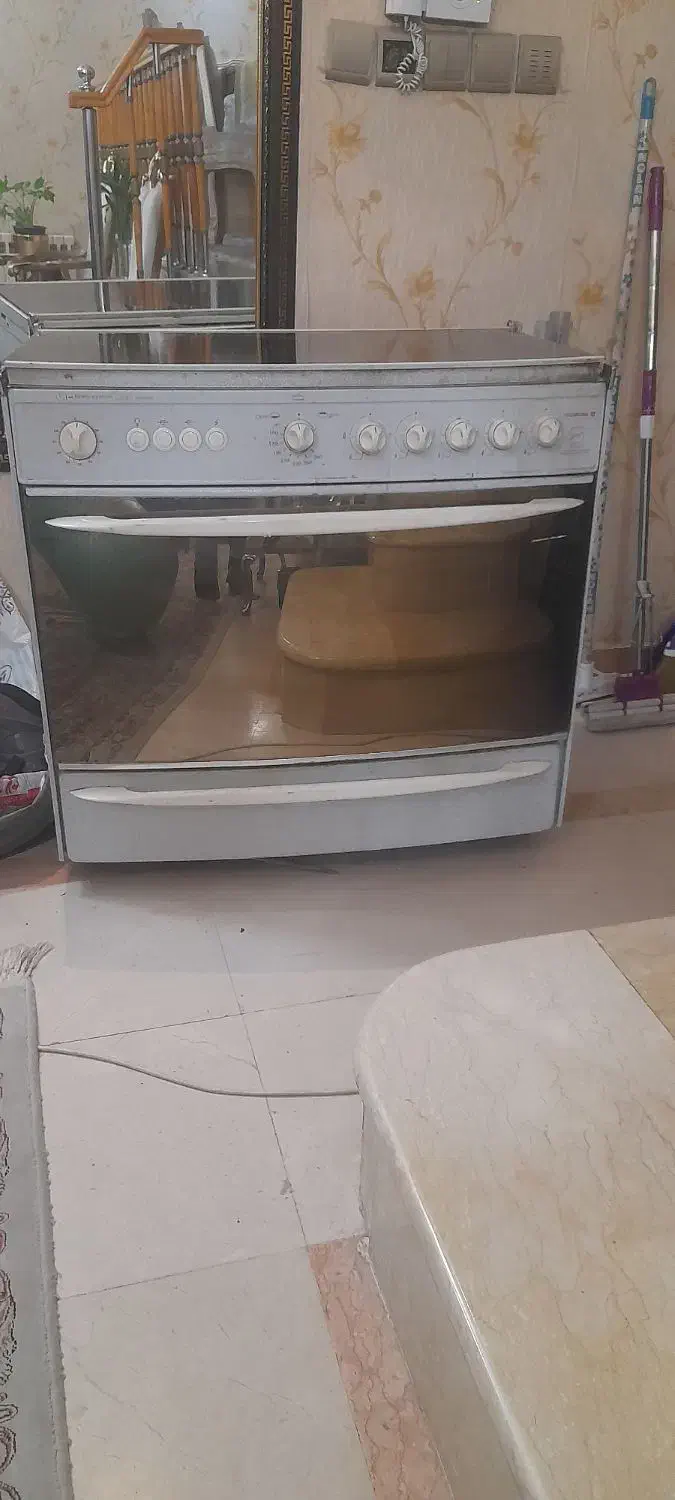 اجاق گاز  پنج شعله تکنو فر  دار|اجاق گاز و لوازم برقی پخت‌وپز|تهران, تهرانپارس غربی|دیوار