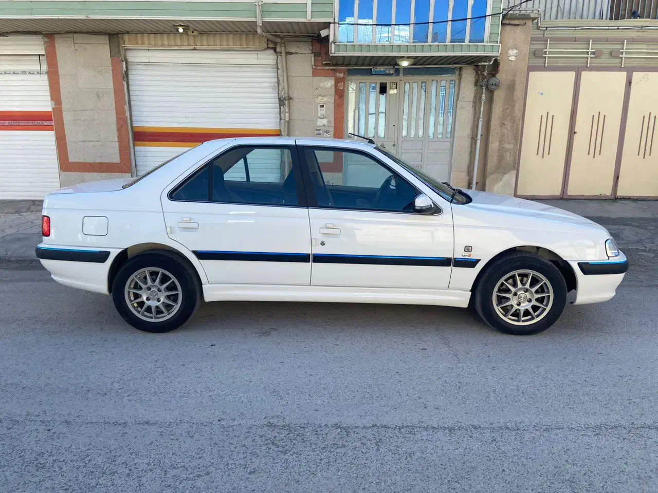 پژو پارس ۹۷ اتوماتیک|خودرو سواری و وانت|کرمانشاه, |دیوار