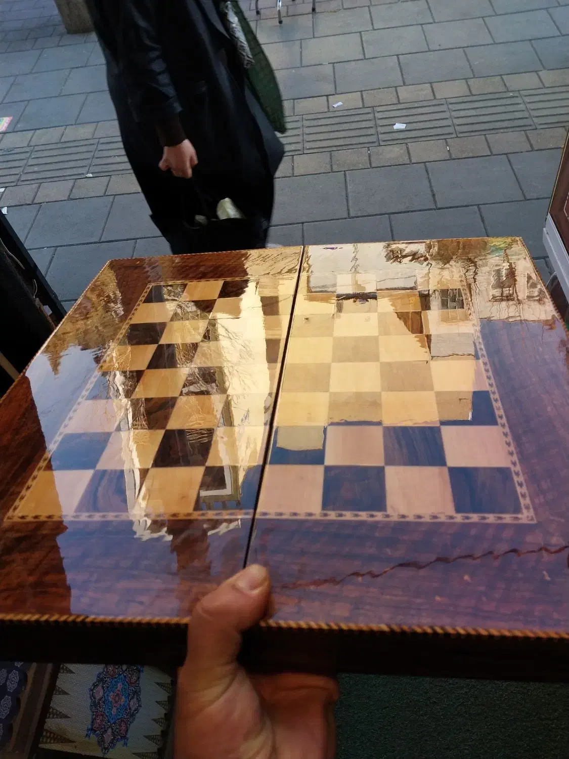 تخته نرد ریشه|کلکسیون اشیاء عتیقه|فردیس, فردیس|دیوار