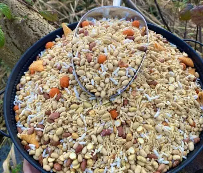 خلال بادام|عمده‌فروشی|آستانه اشرفیه, |دیوار