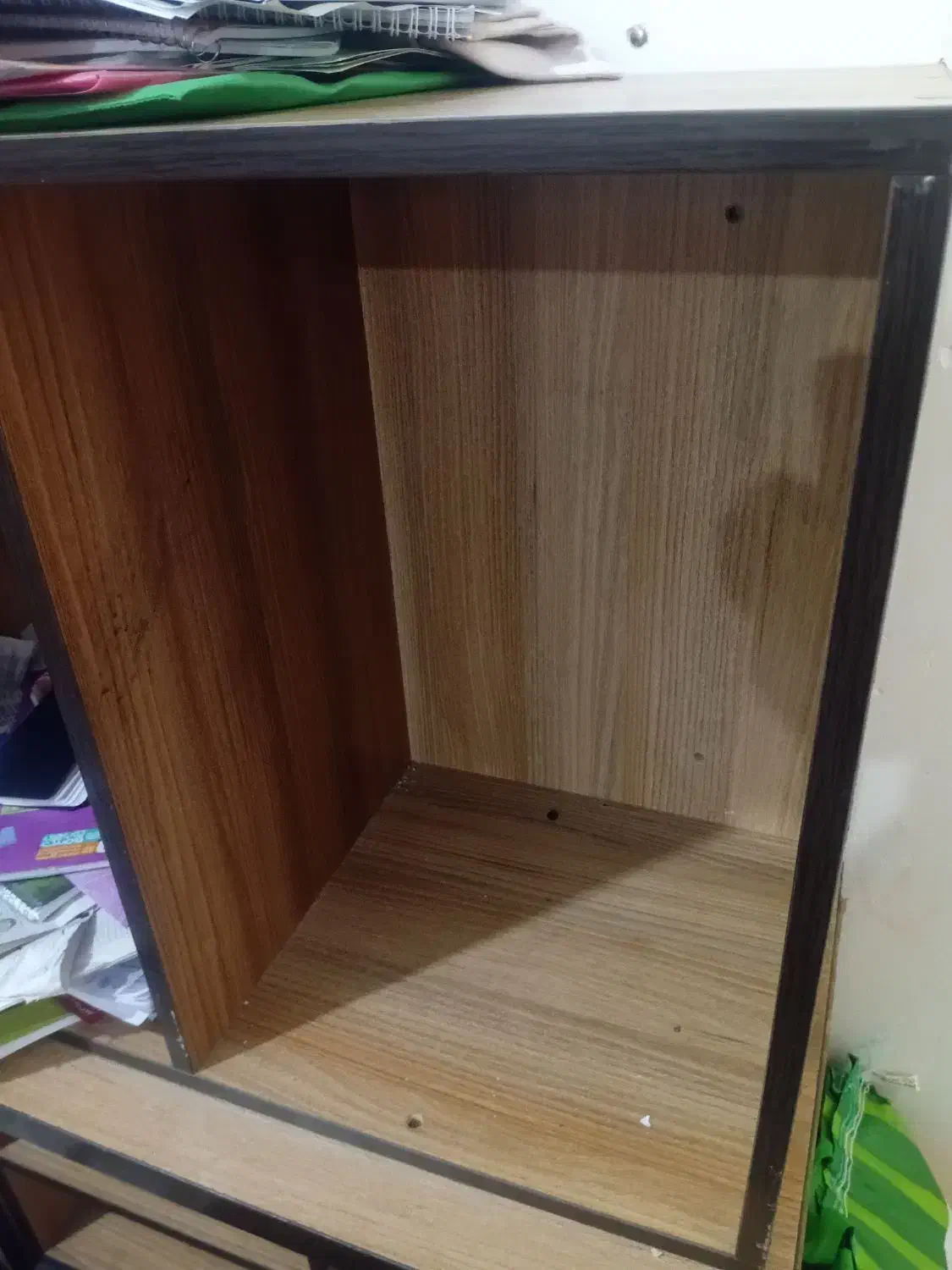 کتابخانه. باکس لباس. میز تی وی|کتابخانه، شلف، قفسههای دیواری|اسلامشهر, شهرک امام حسین (میان آباد)|دیوار