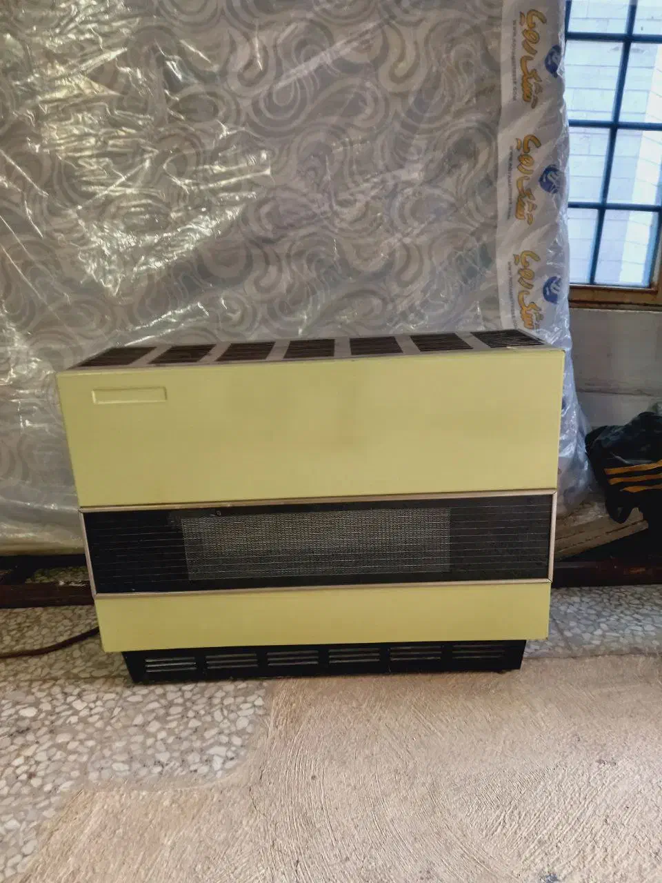 بخاری نیک کالا تمیز و کم کارکرد|بخاری، هیتر، شومینه|زنجان, |دیوار