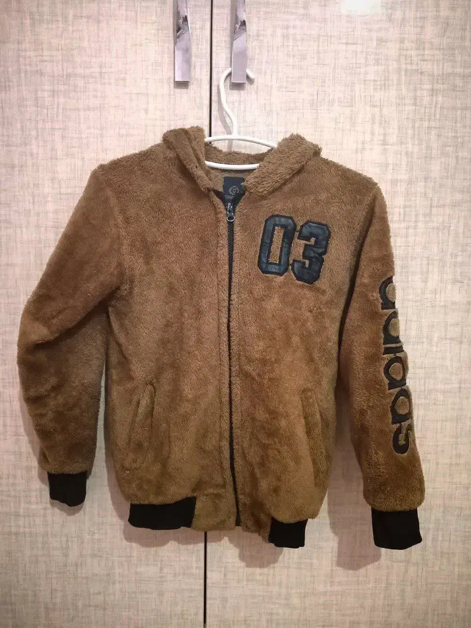 سویشرت|لباس|تربت جام, جامی|دیوار