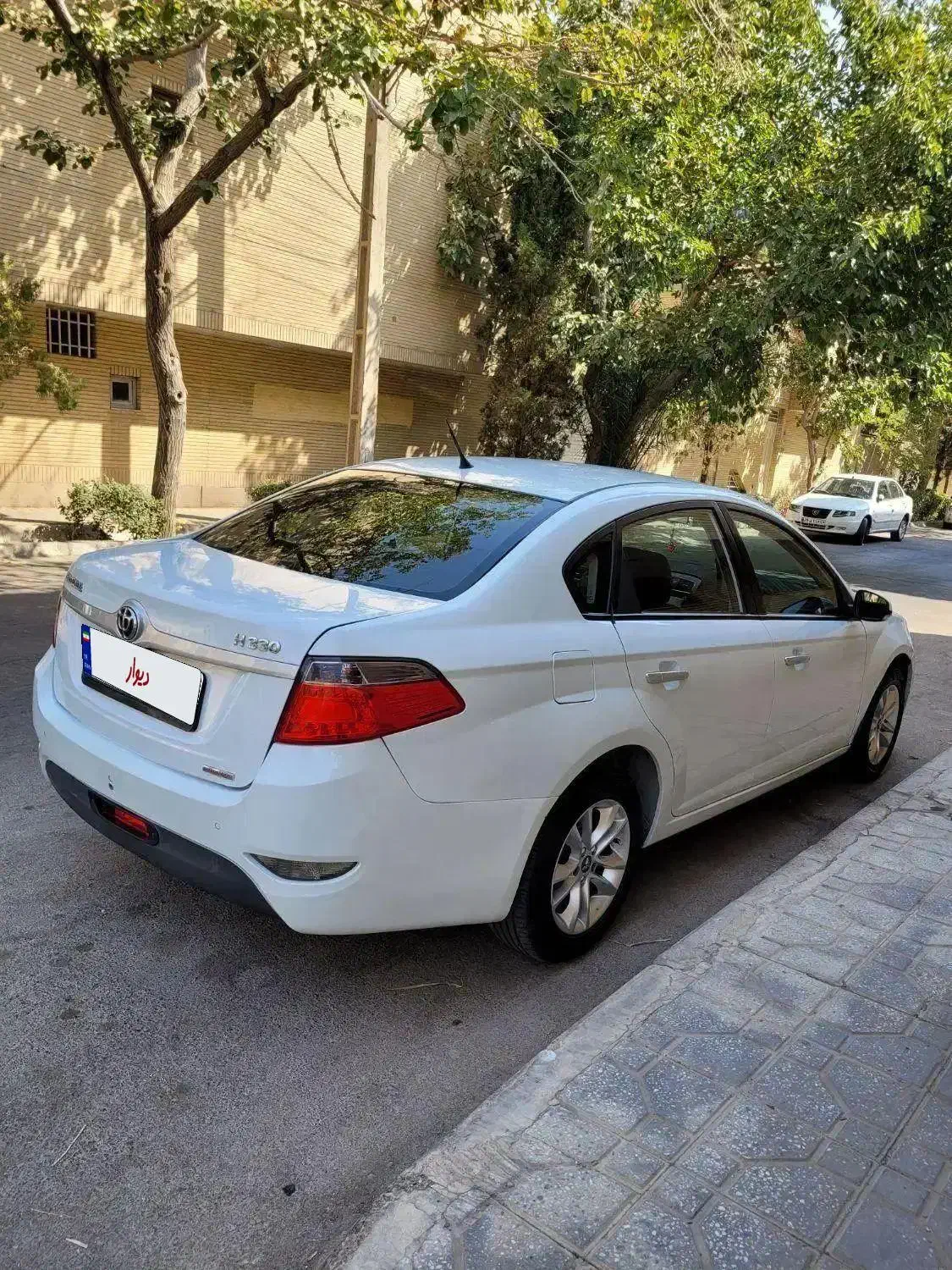 برلیانس ۳۳۰اتومات۹۶|خودرو سواری و وانت|اصفهان, جلالیه|دیوار