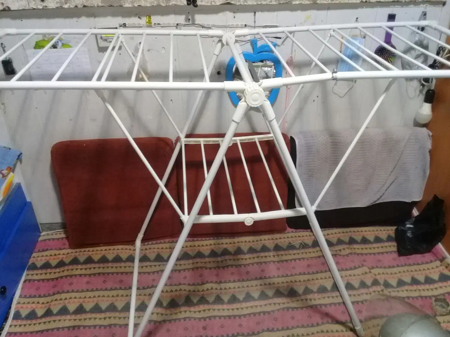 بند رخت فلزی|بندرخت و رختآویز|رشت, جانبازان|دیوار