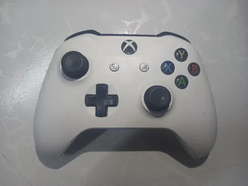 دسته ایکس باکس one s|کنسول، بازی ویدئویی و آنلاین|کاشان, سرفره و صدره|دیوار