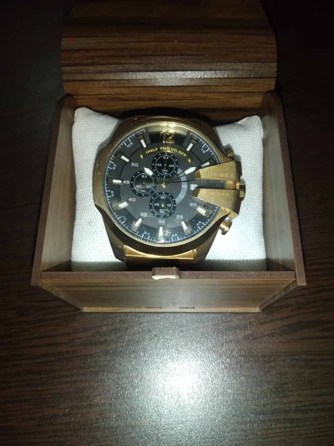 ساعت دیزل شاخدار|ساعت|اراک, |دیوار