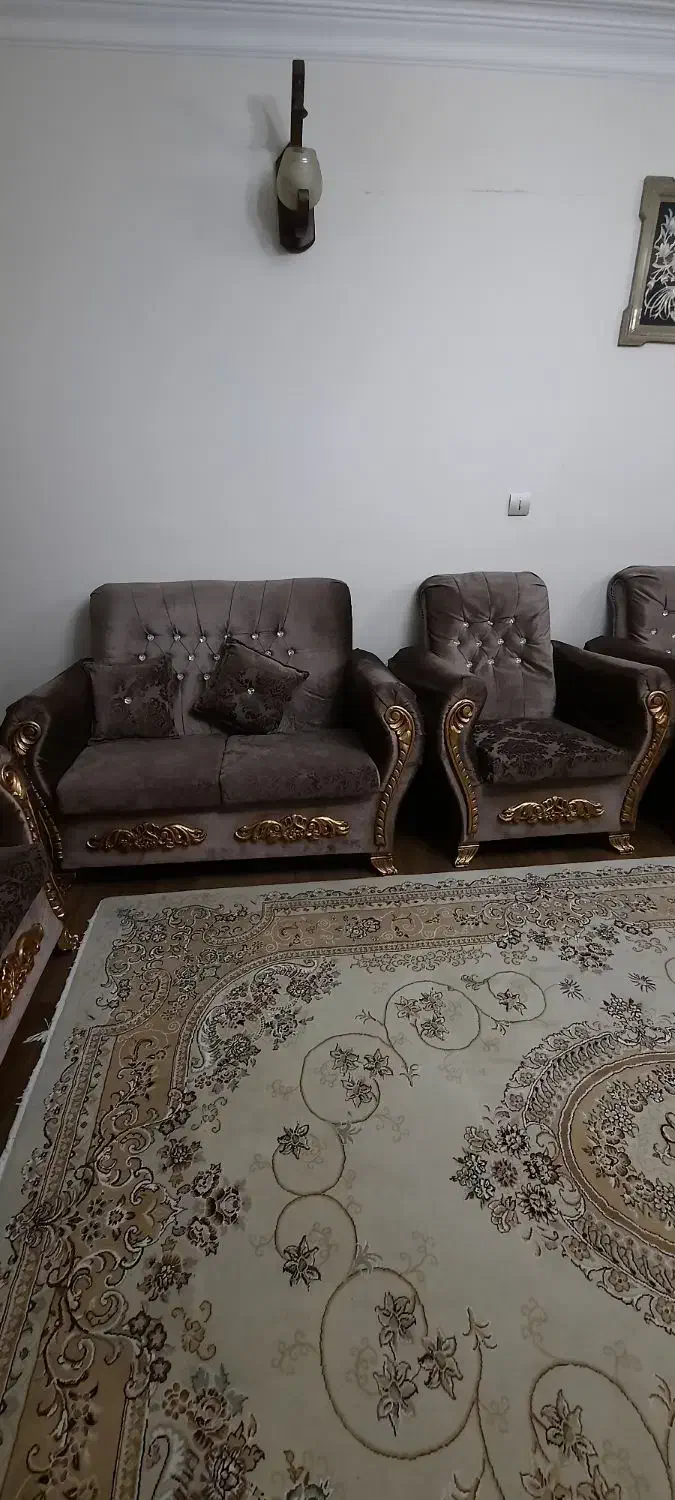 یک دست مبل ۷ نفره|مبلمان خانگی و میز عسلی|کرج, بنیاد|دیوار