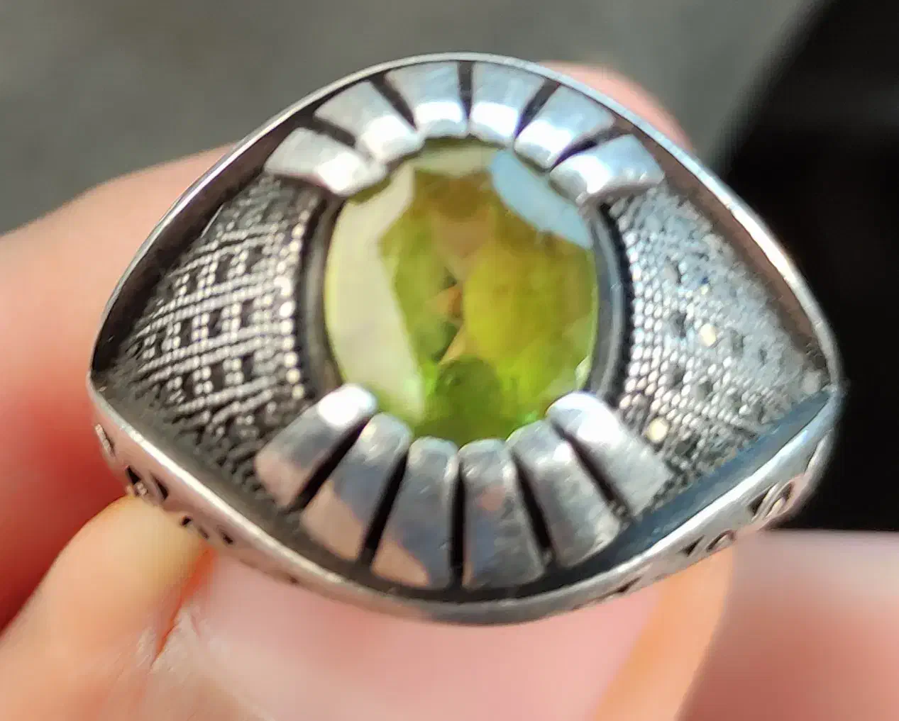 انگشتر زبرجد دست ساز اصل|جواهرات|برخوار, |دیوار