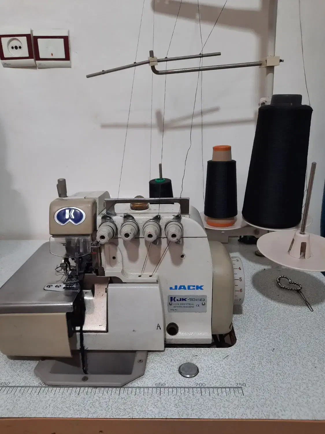 چرخ سردوز ۴ نخ جک|چرخ خیاطی و ریسندگی|رباطکریم, الارد|دیوار