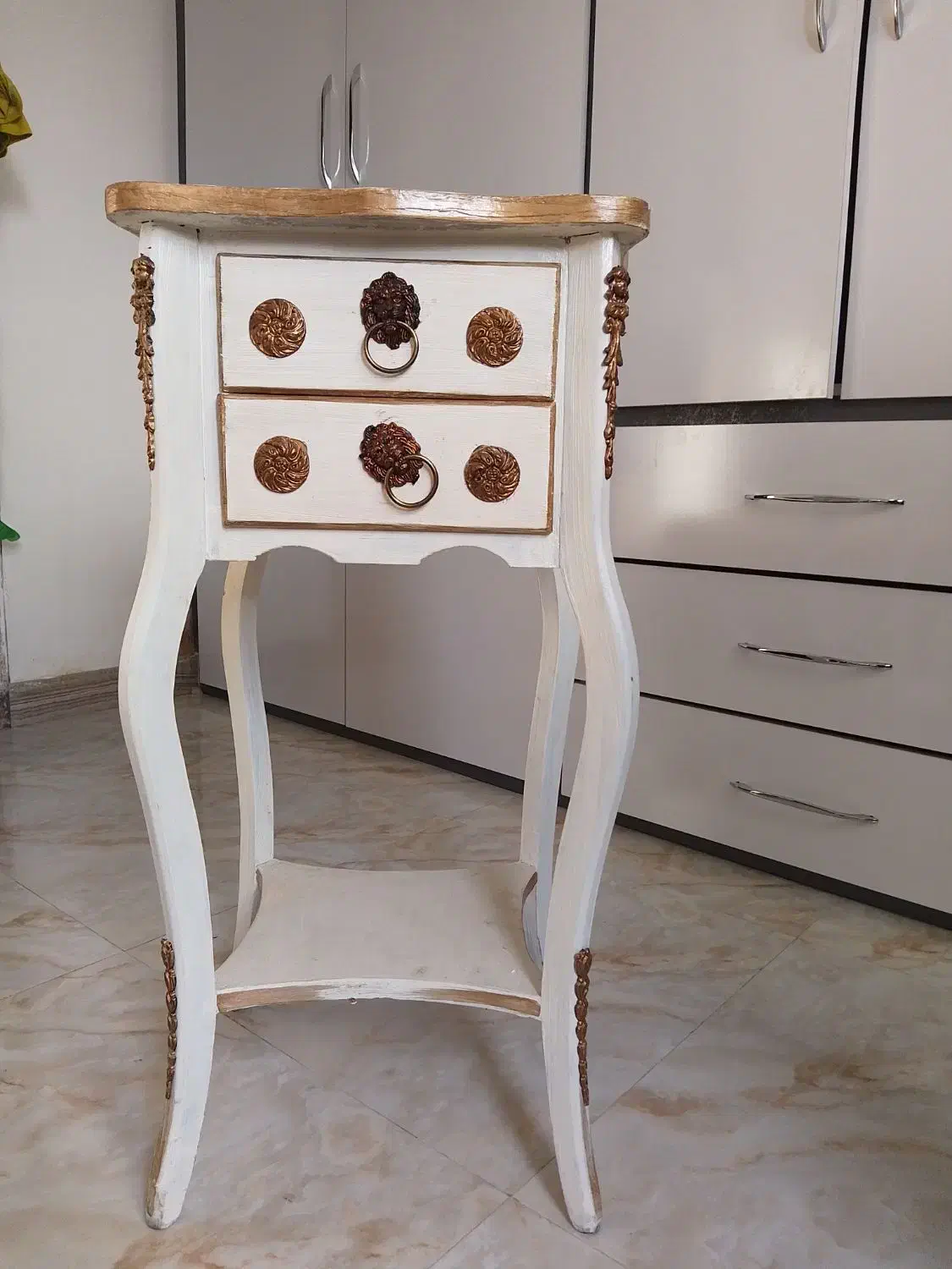 میز تلفن|میز تلفن|املش, |دیوار