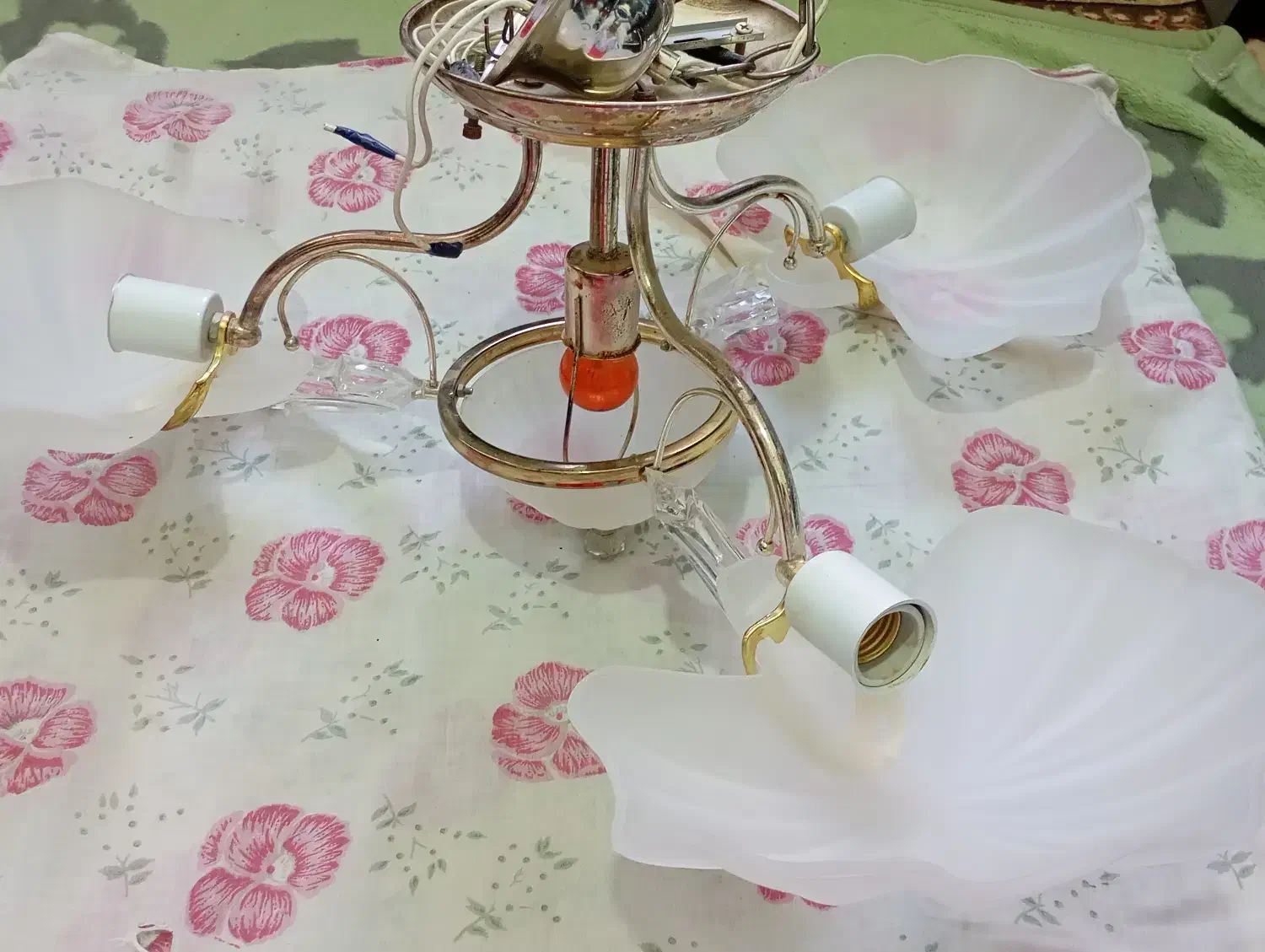 لوستر|لوستر و چراغ آویز|نی‌ریز, |دیوار