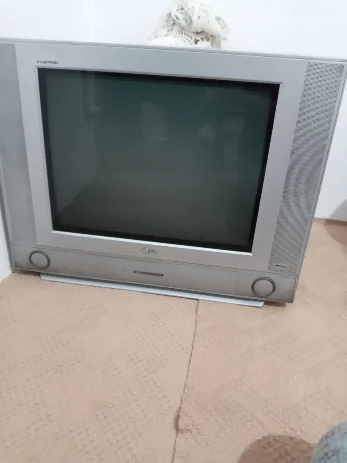 تلوزیون ۲۱ اینچ با دیجیتال|تلویزیون و پروژکتور|خرم‌آباد, |دیوار