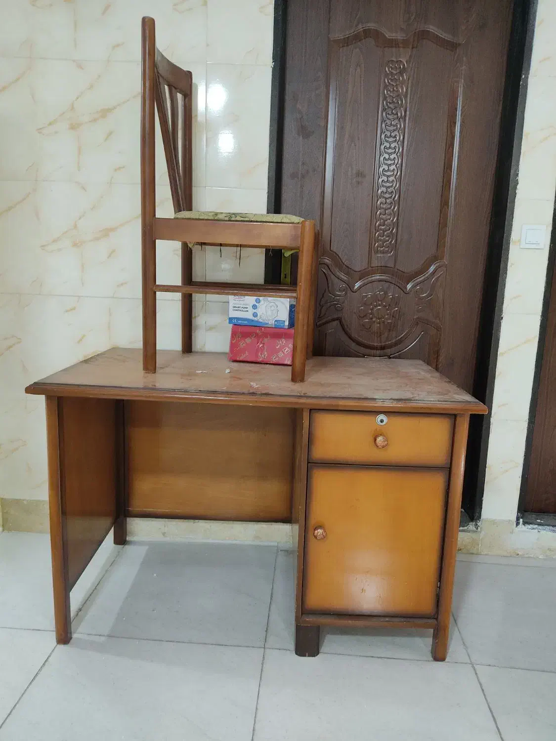 میز و صندلی چوبی|مبلمان اداری|مرند, |دیوار