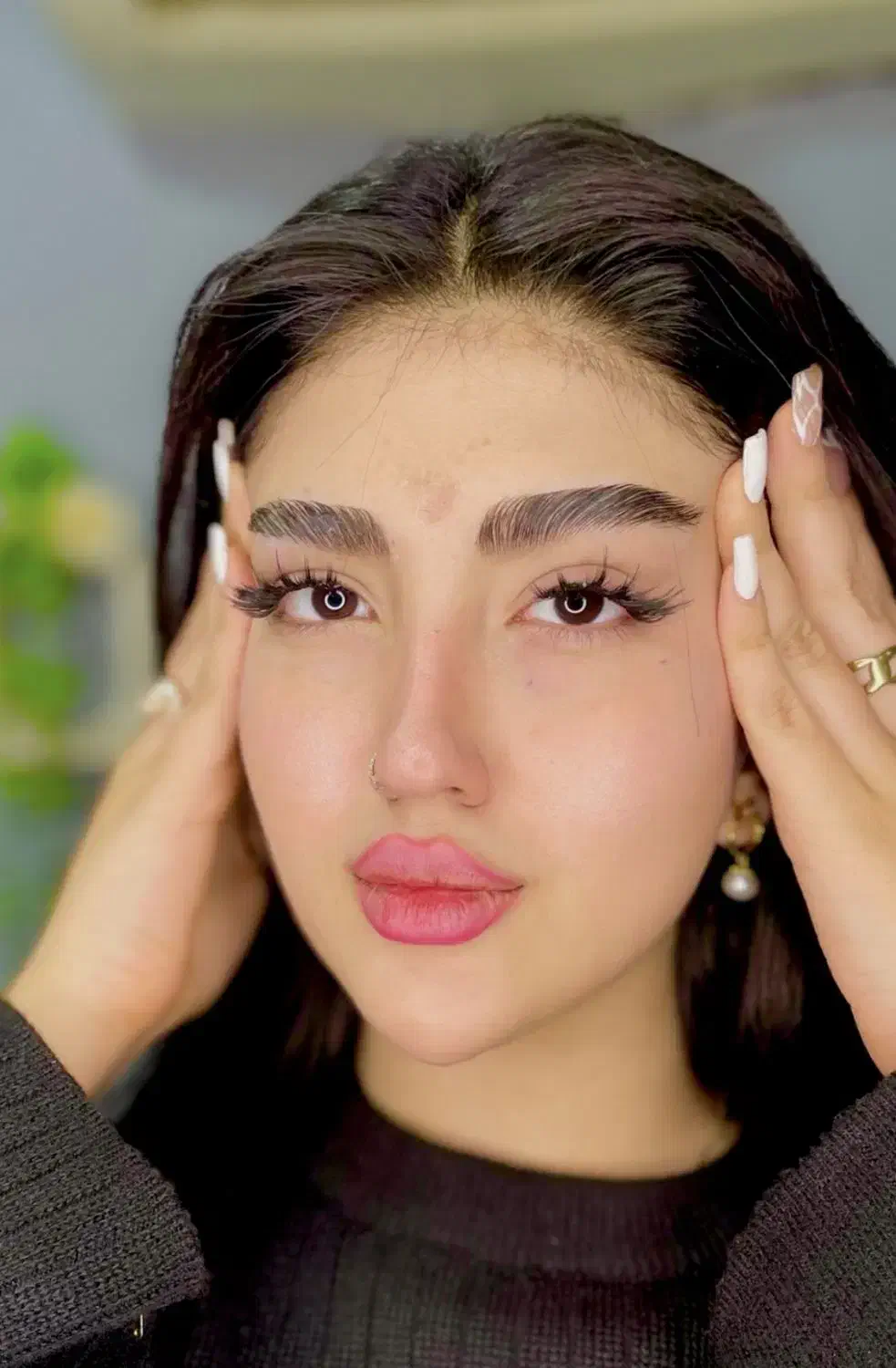 مدل  ژورنالی رایگان|خدمات آرایشگری و زیبایی|اندیشه, اندیشه فاز ۱|دیوار