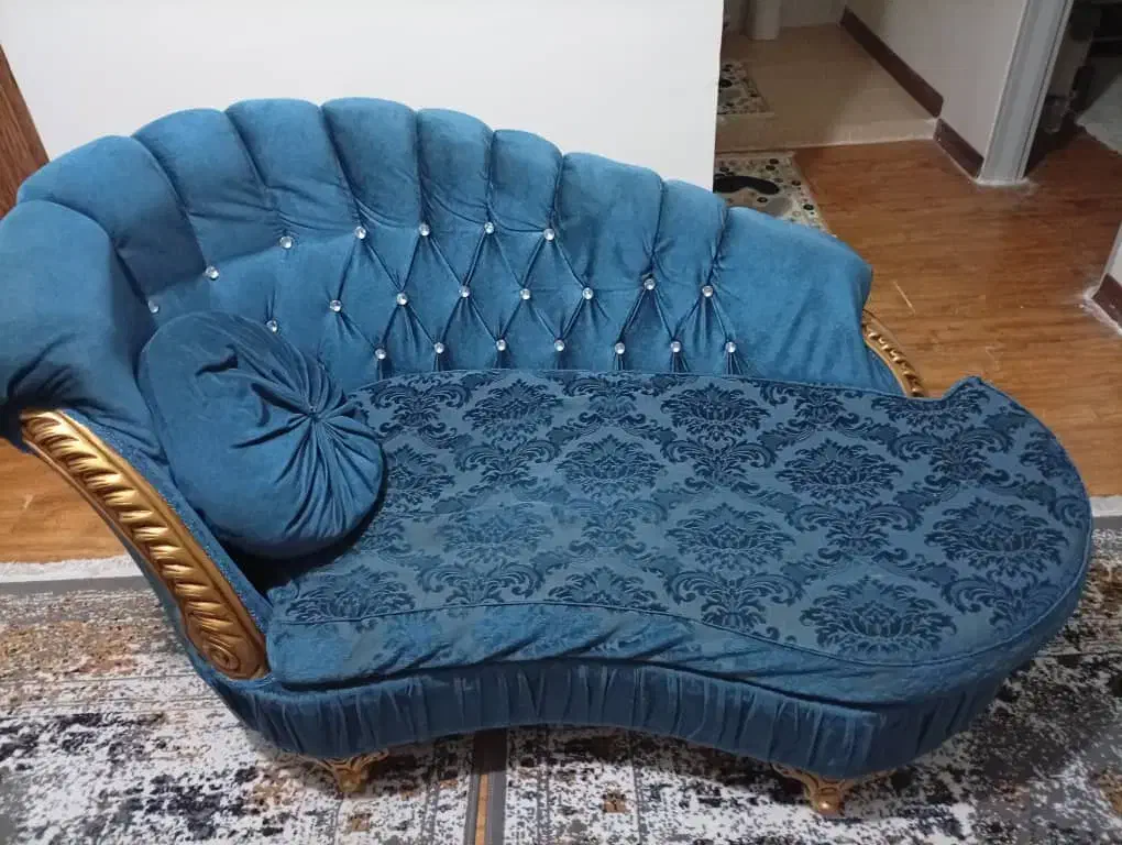 مبل هفت نفره و میز ناهار خوری|مبلمان خانگی و میز عسلی|پرند, فاز ۶|دیوار