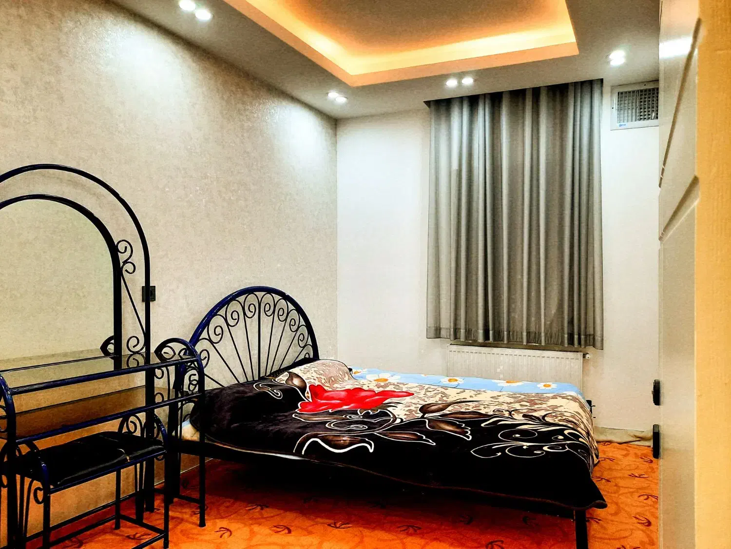 سویت،آپارتمان.ویلاباقیمت عالی.خیلی تمیزدرمرکزشهر|اجارهٔ کوتاهمدت آپارتمان و سوئیت|سنندج, |دیوار