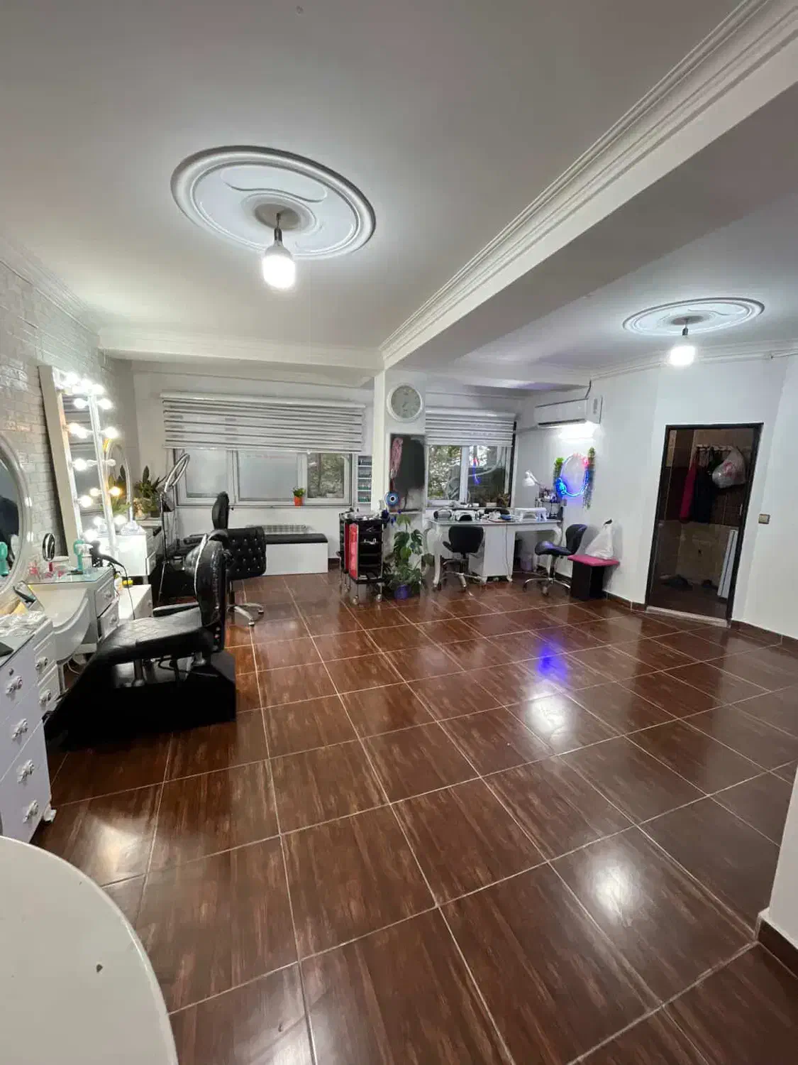 جذب پرسنل|اجارهٔ دفتر کار، اتاق اداری، مطب|بندر انزلی, آخرخط|دیوار